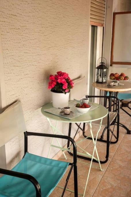 Lovely,Central, Spacious 2-Bedrooms Apartment Piraeus Ngoại thất bức ảnh