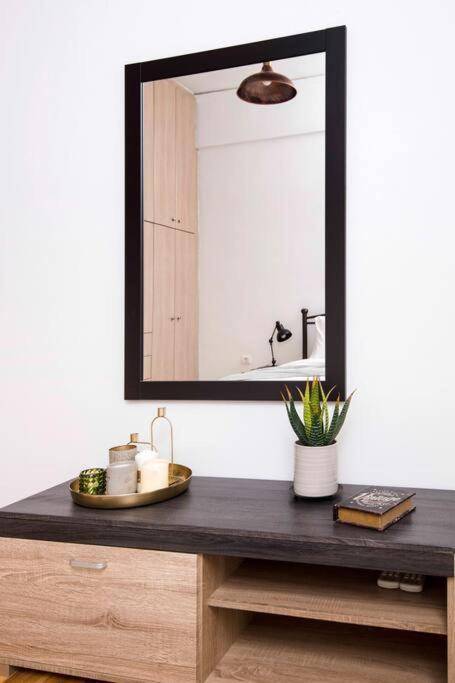 Lovely,Central, Spacious 2-Bedrooms Apartment Piraeus Ngoại thất bức ảnh