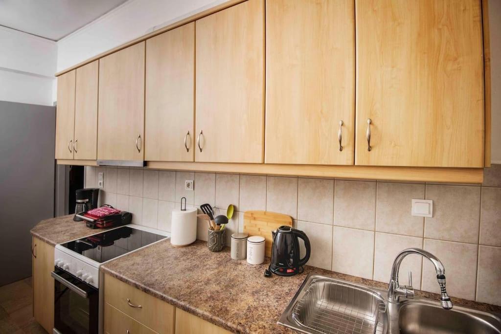 Lovely,Central, Spacious 2-Bedrooms Apartment Piraeus Ngoại thất bức ảnh