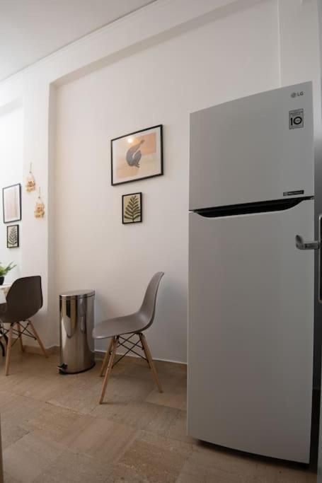 Lovely,Central, Spacious 2-Bedrooms Apartment Piraeus Ngoại thất bức ảnh