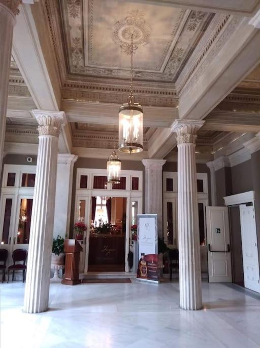 Lovely,Central, Spacious 2-Bedrooms Apartment Piraeus Ngoại thất bức ảnh